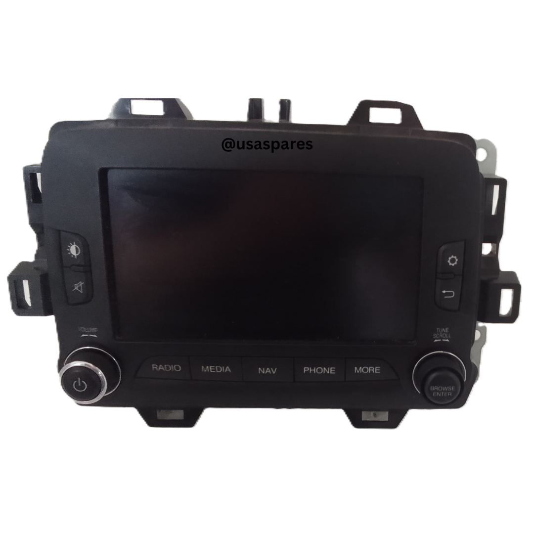 Used radio unit for Jeep Renegade – OEM audio system component in good working condition, ideal for replacement or upgrade.