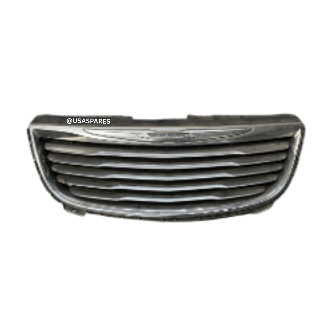 Chrysler Grand Voyager 2.8 MK3 used grille in good condition, genuine OEM part for reliable fit and long-lasting performance.