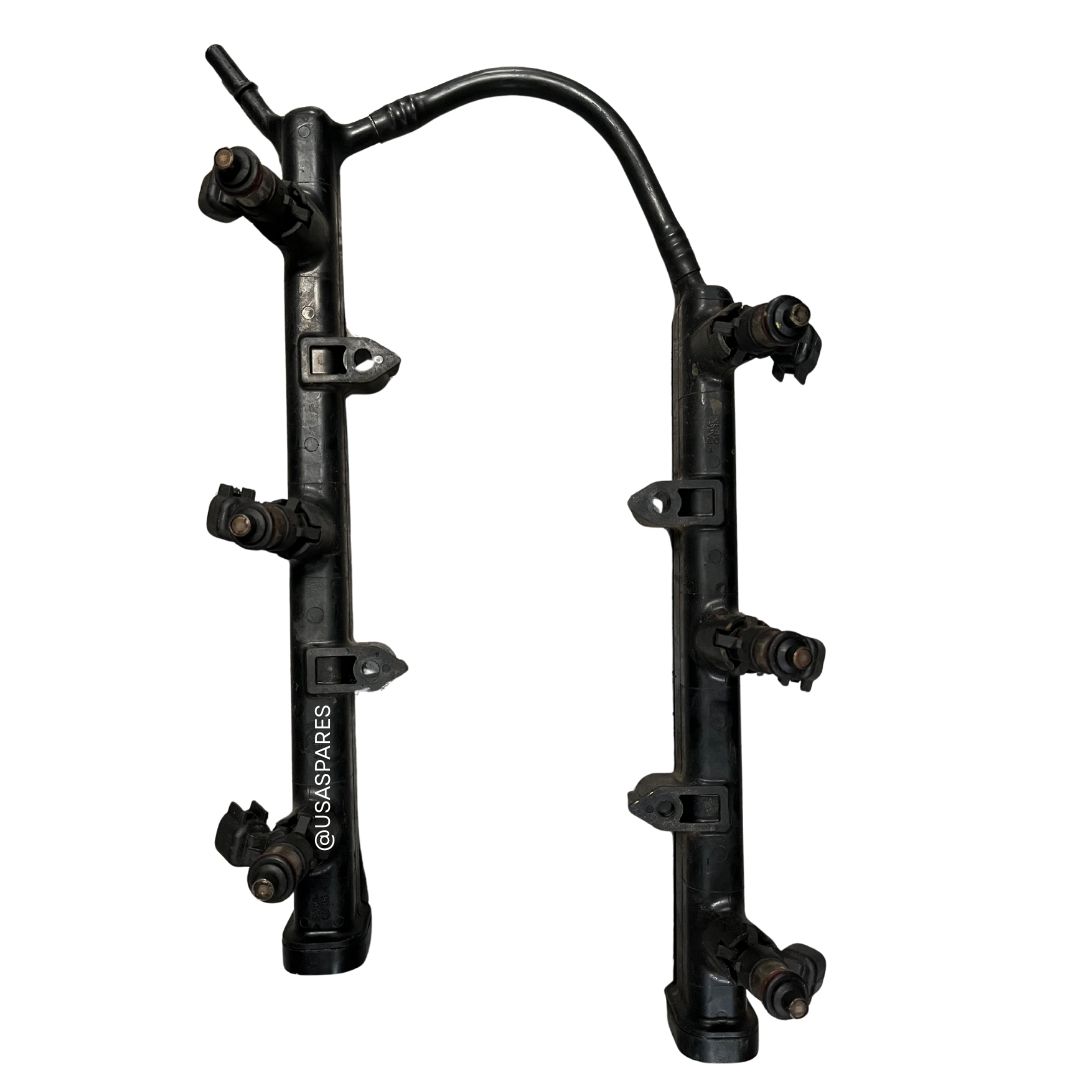 Jeep Grand Cherokee 3.6 WK2 used fuel rail, OEM part tested for reliable fuel delivery, durability, and engine performance.