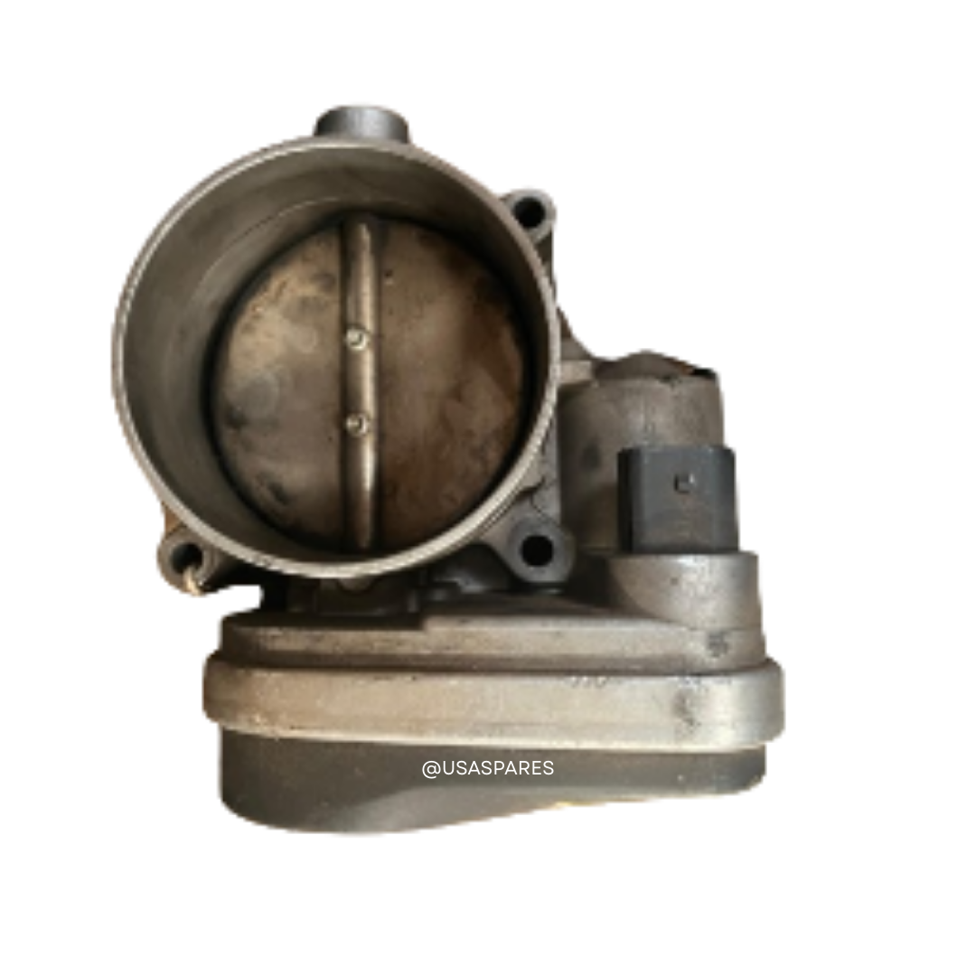 Chrysler 300C 5.7 used throttle body in good condition, genuine OEM part inspected for reliable performance and fit.