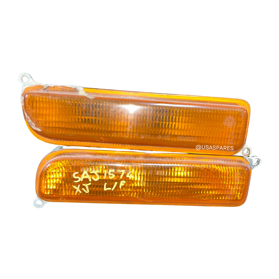 Jeep Cherokee 4.0 XJ Used Indicator Lights – OEM replacement for safe driving and road compliance.