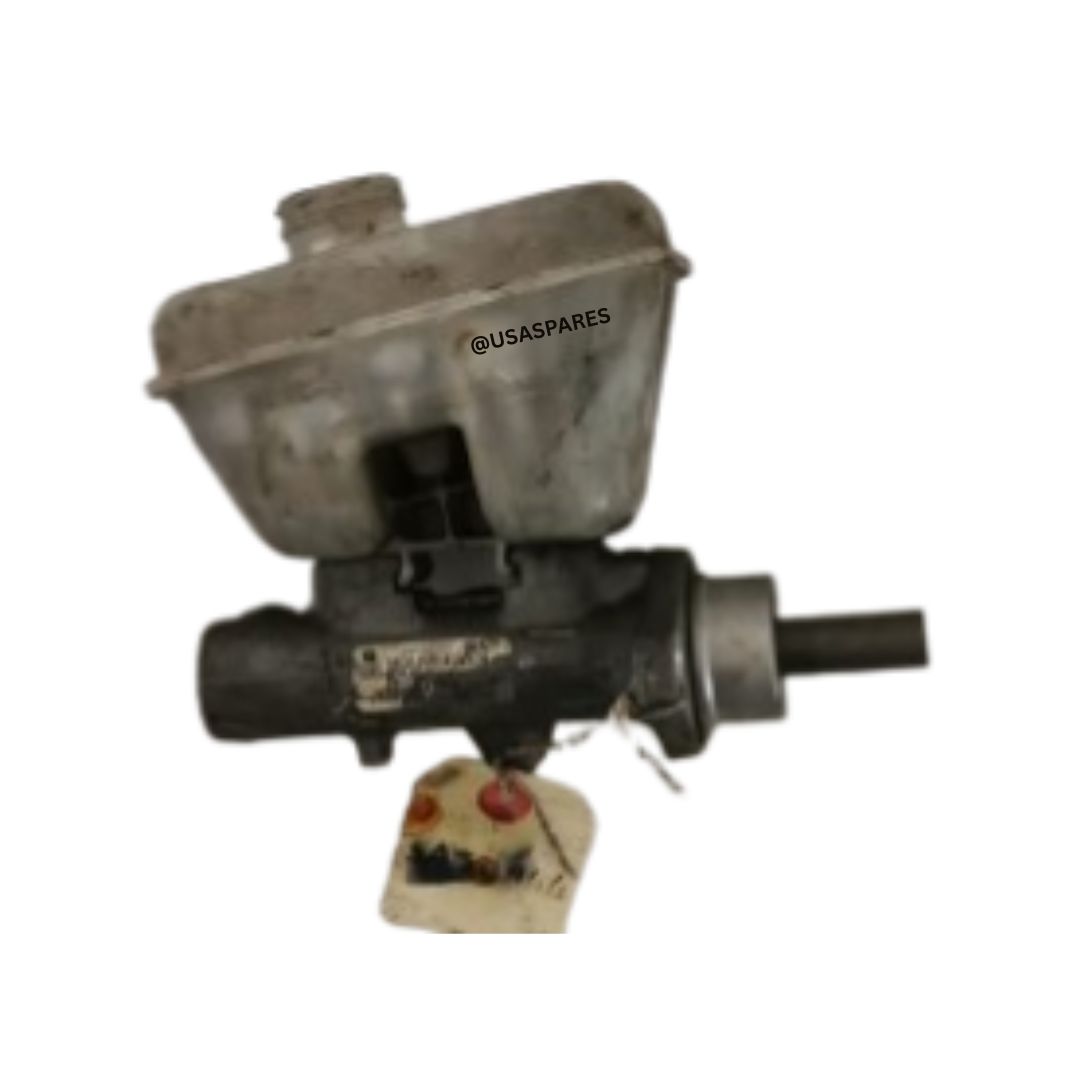 Jeep Grand Cherokee WK1 Used Brake Master Cylinder – Genuine OEM replacement for reliable braking. Tested and inspected used part to restore hydraulic performance and ensure safe, consistent stopping power.