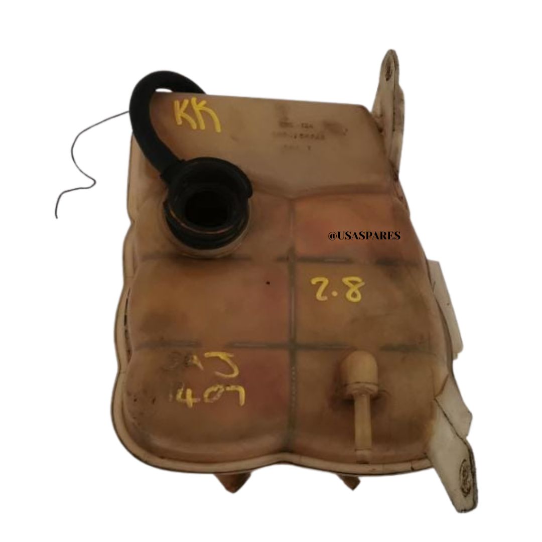 Jeep Cherokee 2.8 KK Used Water Bottle – OEM coolant reservoir for cooling system replacement.