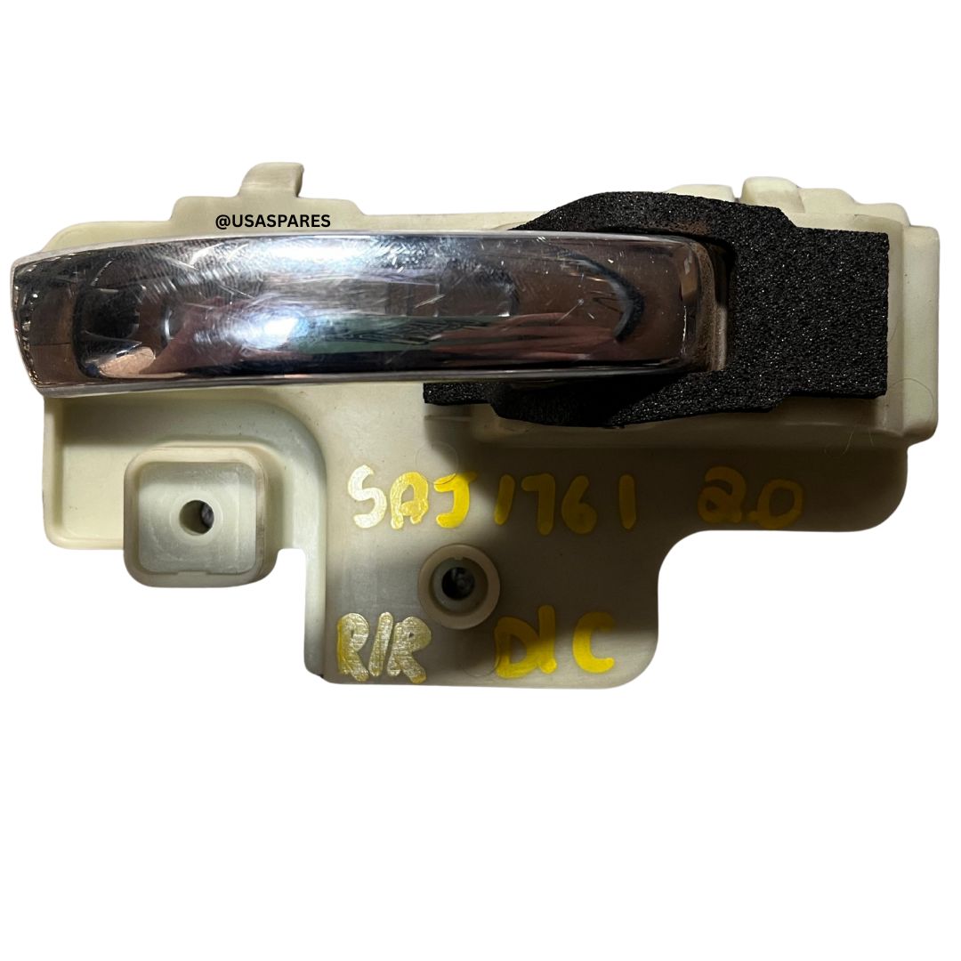 Dodge Caliber 2.0 Used Inner Door Handle – OEM interior handle for smooth and reliable door operation.