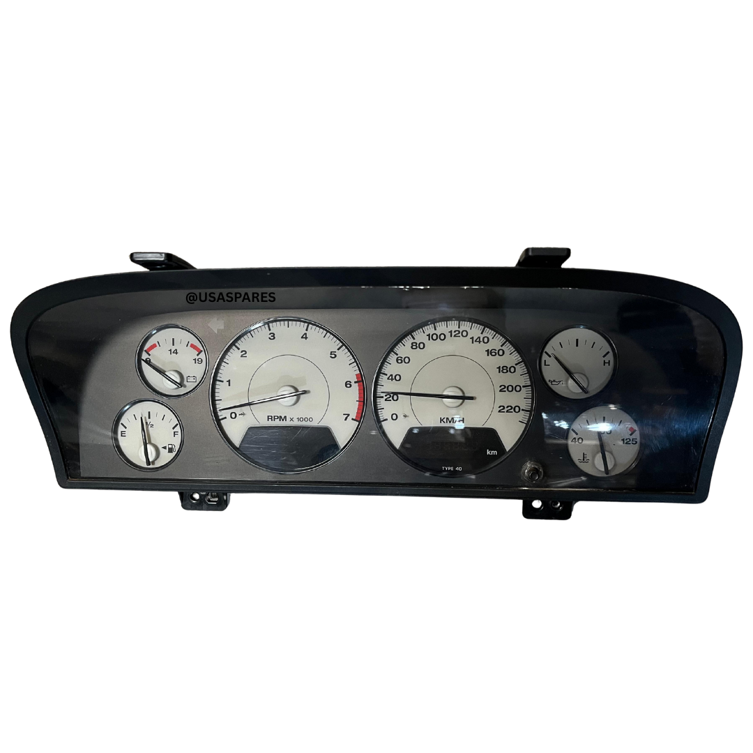 Used Jeep Grand Cherokee 4.7 WJ instrument cluster – OEM dashboard replacement unit.