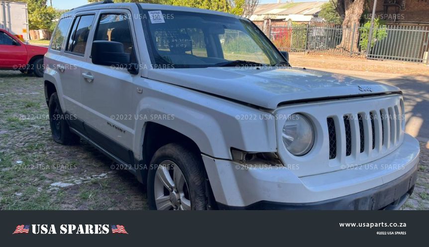 2015 Jeep Patriot 2.4 automatic petrol stripping for spares with used OEM engine, gearbox, body, and electrical parts available.